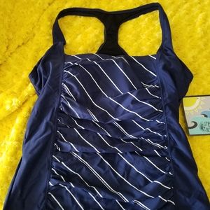 NWT Slimming Takini Swimsuit Top